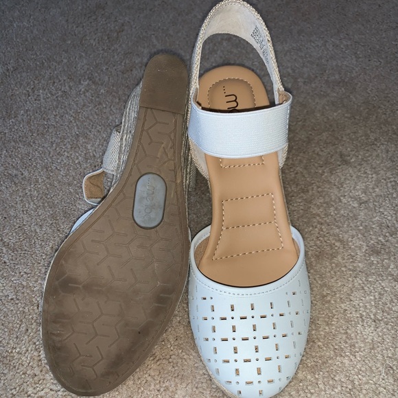 Platform wedge sandals - Picture 5 of 6